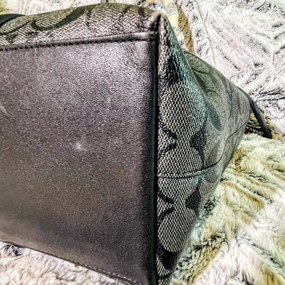 EUC - COACH PERRY BUSINESS TOTE IN SIGNATURE COATED CANVAS (F54799) - Picture 5 of 11